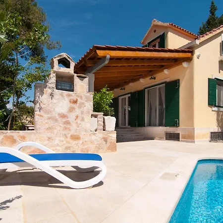 Villa Sea Mill Mirce